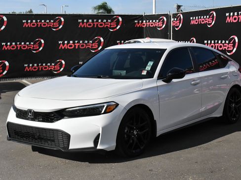 Used 2025 Honda Civic Sport image 3