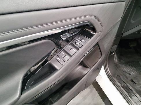 Used 2020 Land Rover Range Rover Evoque S image 44