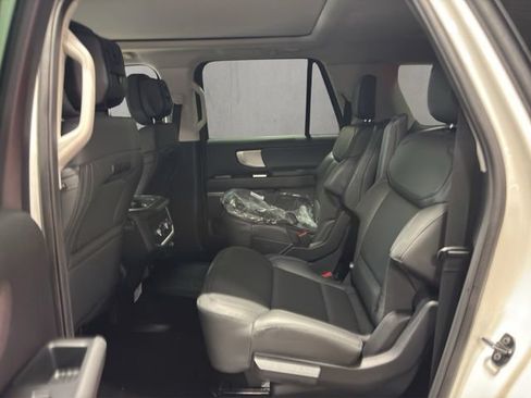 New 2027 Ford Expedition Max Active AWD/4WD image 14