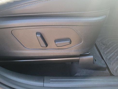 Used 2023 Kia Sorento EX image 18