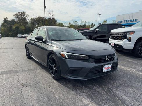 Used 2024 Honda Civic Sport image 2