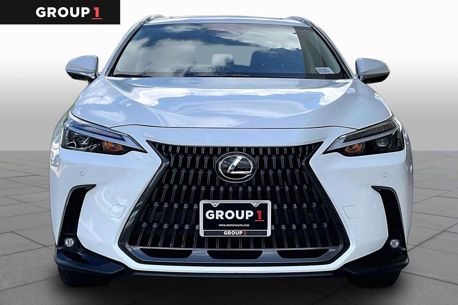 Used 2026 Lexus NX 450h+ AWD w/ Luxury Package image 4