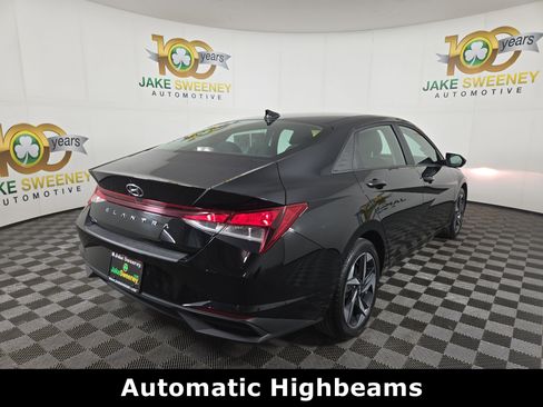 Used 2023 Hyundai Elantra SEL w/ Convenience Package image 9