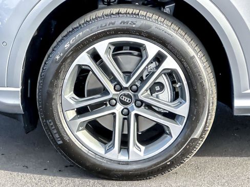 New 2025 Audi Q5 Premium image 25