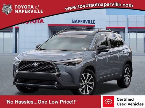 Used 2025 Toyota Corolla Cross XLE w/ Convenience Package FWD image 1