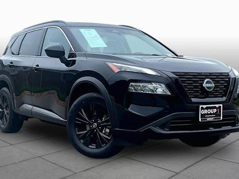 Used 2023 Nissan Rogue SV w/ SV Premium B Package FWD image 3