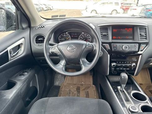 Used 2013 Nissan Pathfinder S image 13