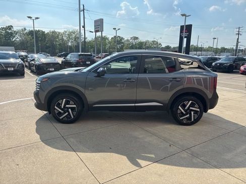 Used 2026 Nissan Kicks SV image 4