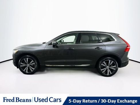 Used 2023 Volvo XC60 B5 Ultimate w/ Climate Package image 4