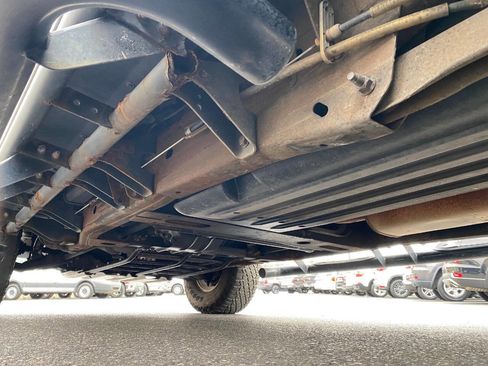 Used 2003 HUMMER H2 w/ Preferred Equipment Group image 44