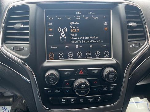 Used 2018 Jeep Grand Cherokee Limited image 14