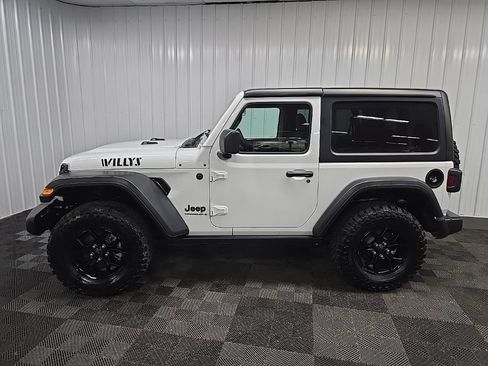 Used 2024 Jeep Wrangler Sport AWD/4WD image 5