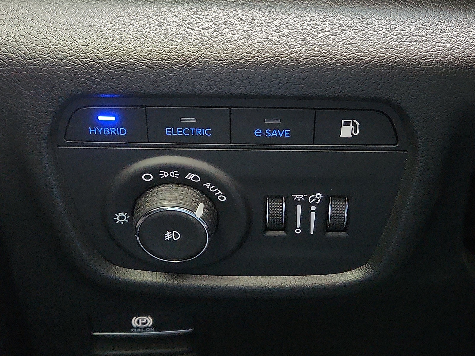 Used 2023 Jeep Grand Cherokee Summit w/ Advanced Protech Group IV AWD/4WD image 18