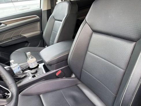 Used 2023 Volkswagen Atlas SEL AWD/4WD image 5