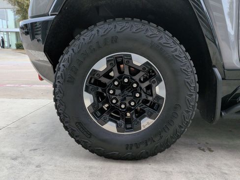 Used 2024 GMC Hummer EV 3X w/ Extreme Off-Road Package image 12