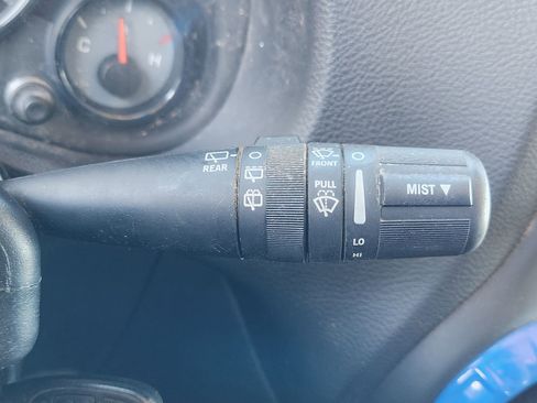 Used 2016 Jeep Wrangler Unlimited Sahara image 25