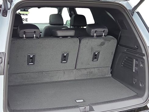 New 2026 Chevrolet Traverse High Country FWD image 8