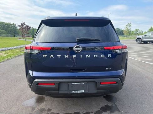 Used 2022 Nissan Pathfinder SV FWD image 8