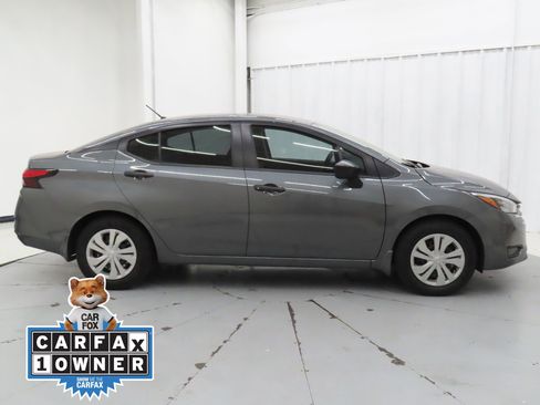 Used 2025 Nissan Versa S w/ Trunk Package image 2