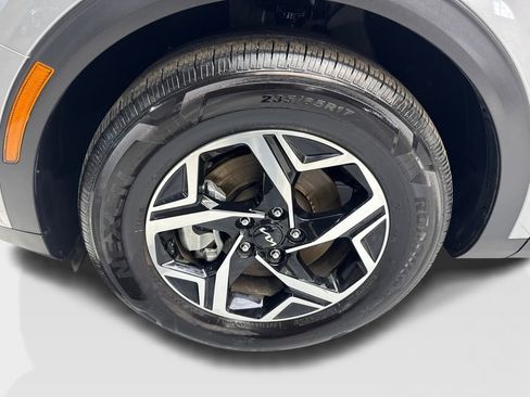 Used 2025 Kia Sportage LX FWD image 87