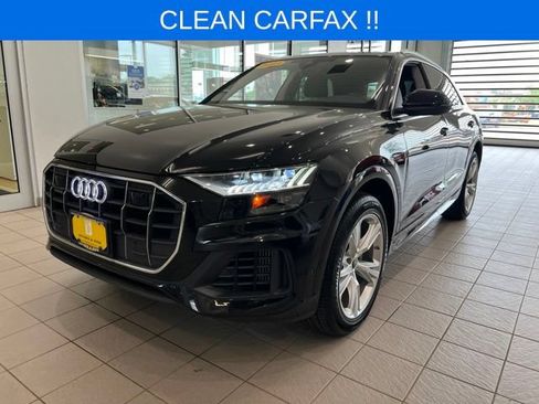 Used 2023 Audi Q8 Premium w/ Convenience Package AWD/4WD image 3