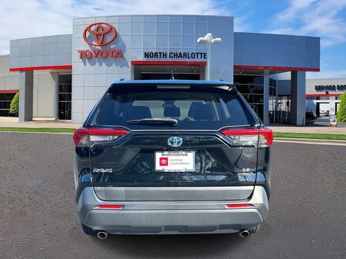 Used 2023 Toyota RAV4 LE AWD/4WD image 7