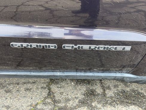 Used 2019 Jeep Grand Cherokee Limited AWD/4WD image 28