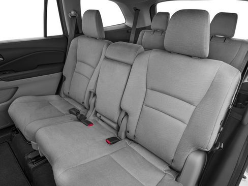 Used 2017 Honda Pilot EX image 14