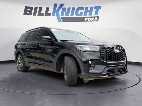 Used 2025 Ford Explorer ST AWD/4WD image 7
