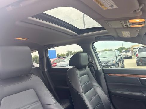 Used 2020 Honda CR-V Touring image 29