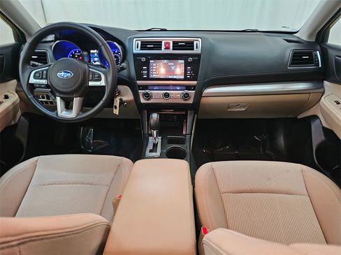 Used 2017 Subaru Outback 2.5i Premium image 18