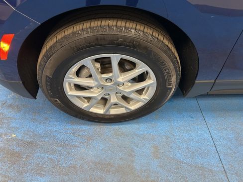 Used 2023 Chevrolet Equinox LS w/ LS Convenience Package image 14