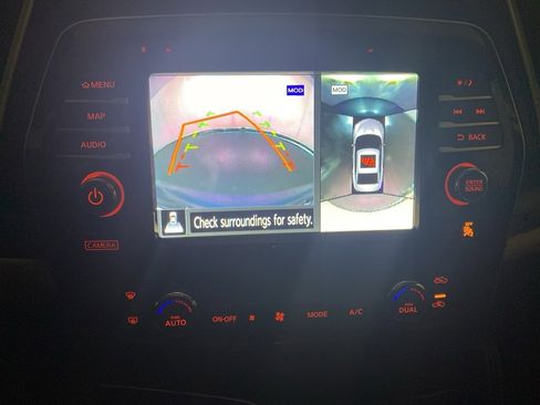 Used 2016 Nissan Maxima Platinum image 20