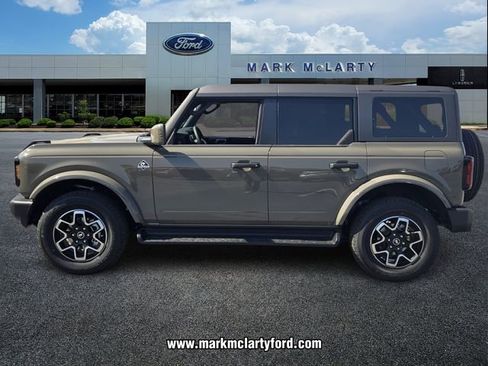 New 2026 Ford Bronco Outer Banks image 2