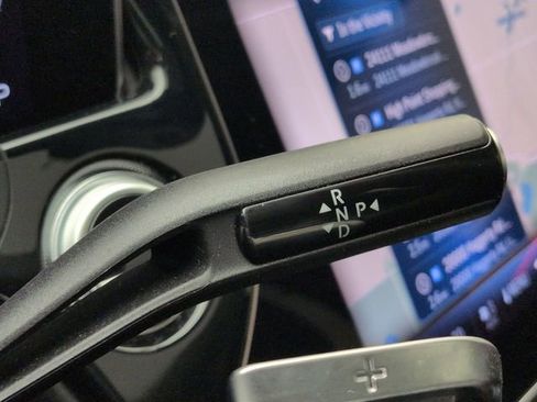 Used 2024 Mercedes-Benz E 350 4MATIC Sedan image 17