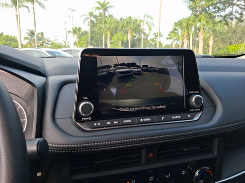 Used 2026 Nissan Rogue S FWD image 16