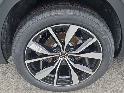 New 2026 Volkswagen Atlas SEL Premium R-Line