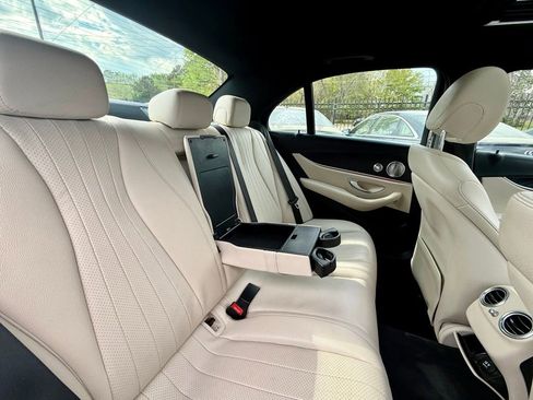 Used 2017 Mercedes-Benz E 300 4MATIC image 37