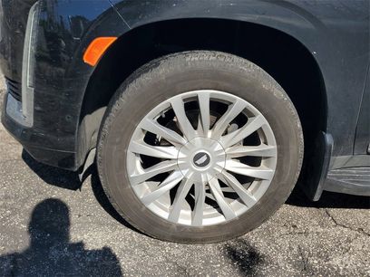 Used 2021 Cadillac Escalade ESV Premium Luxury w/ LPO, Illumination Package