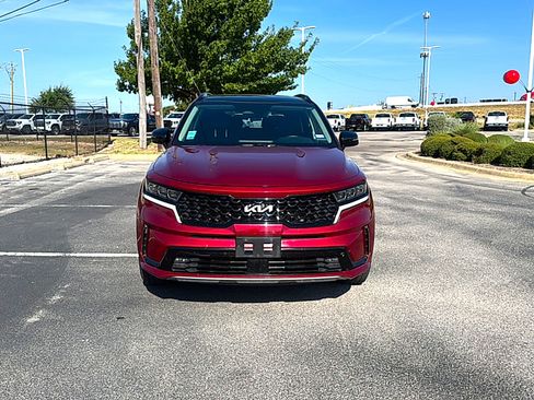 Used 2022 Kia Sorento SX FWD image 2