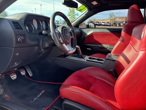 Used 2014 Dodge Challenger SRT8 w/ Harman/Kardon Audio Group image 26