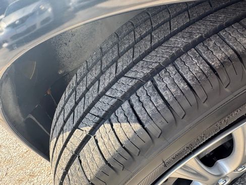 Used 2011 Volkswagen Golf 4-Door image 13