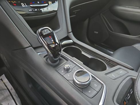 Certified 2022 Cadillac XT5 Premium Luxury image 30