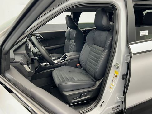 New 2026 Mitsubishi Outlander Trail Edition AWD/4WD image 14