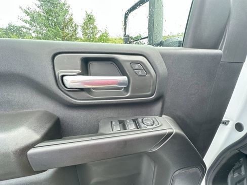 New 2025 GMC Sierra 2500 Pro w/ Convenience Package image 13