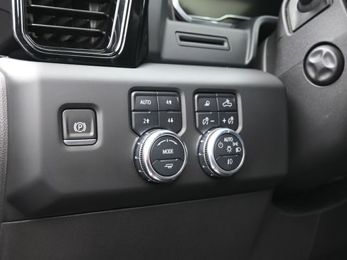 Used 2023 GMC Sierra 1500 AT4 w/ AT4 Premium Package image 22