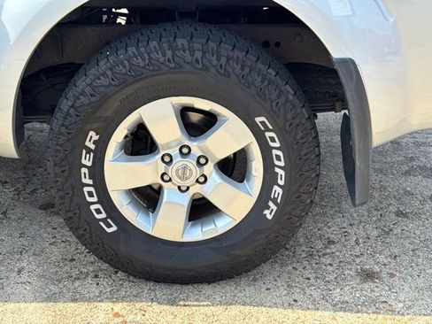 Used 2012 Nissan Frontier SV RWD image 28