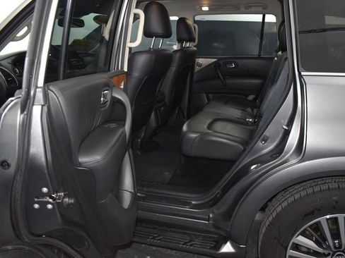 Used 2024 Nissan Armada SL image 35