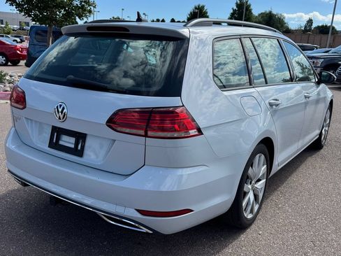 Used 2019 Volkswagen Golf SE FWD image 6