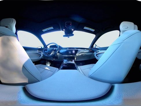 Certified 2024 Audi Q8 e-tron Premium Plus image 31